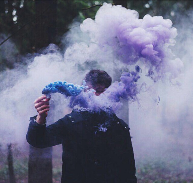 Парень в дыму