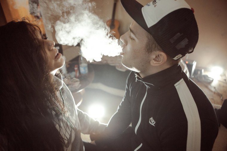 Тает дым Макс Корж