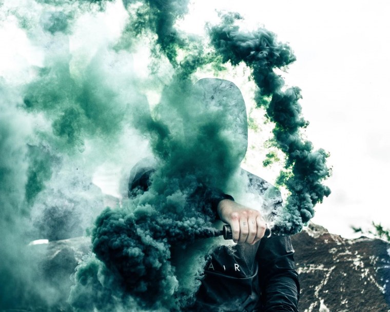 Человек в дыму