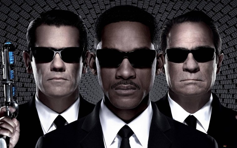 Кей люди в черном