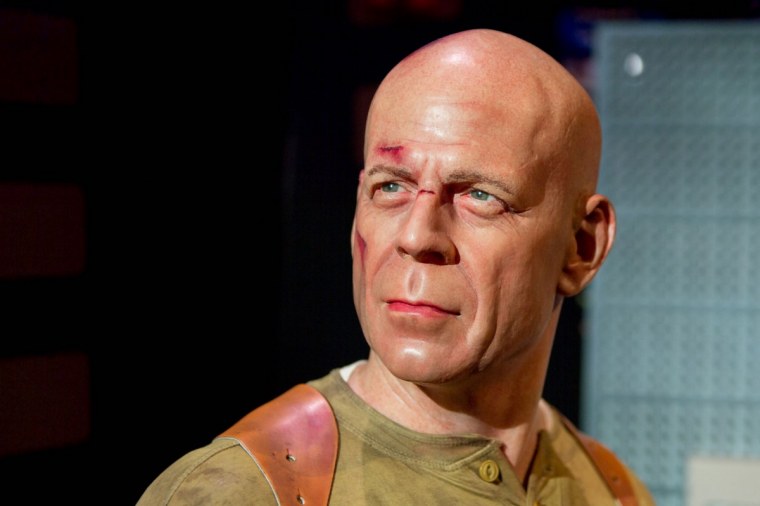 Брюс Уиллис герой одиночка