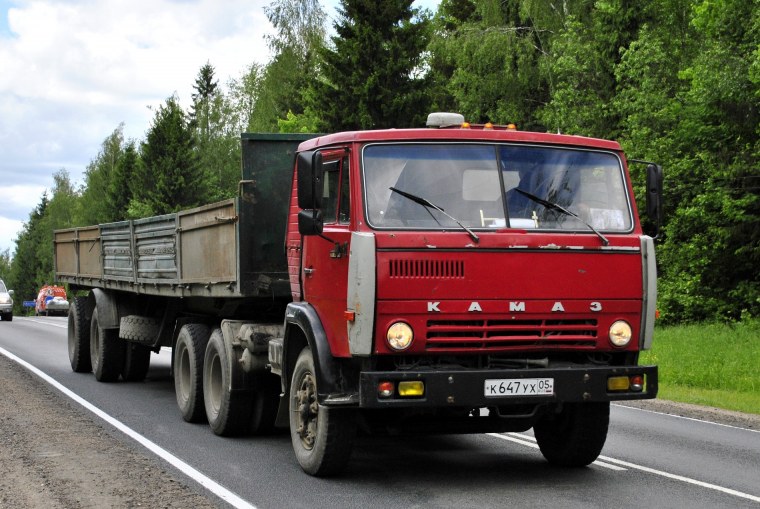 Грузовик КАМАЗ 5410