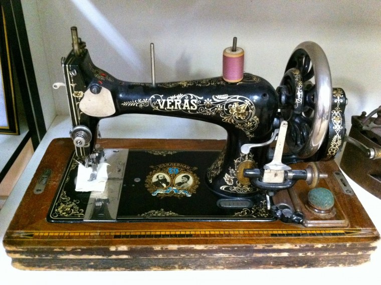 1895 Год швейная машинка Сингер