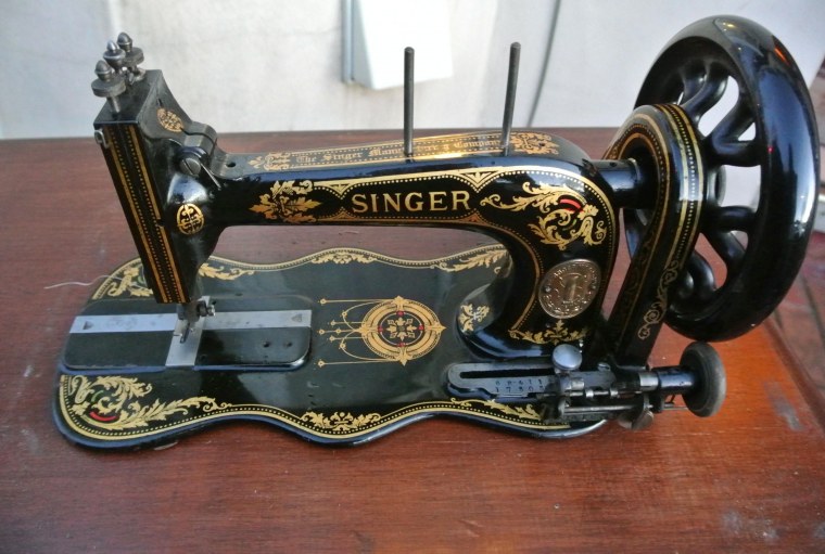 Швейная машинка Зингер 12к