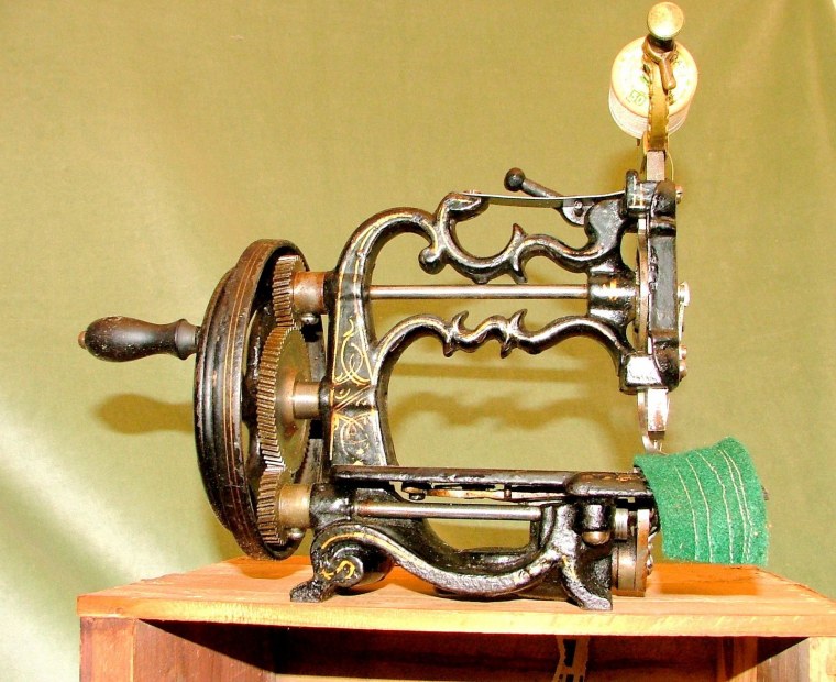 Швейная машинка Томаса Сента