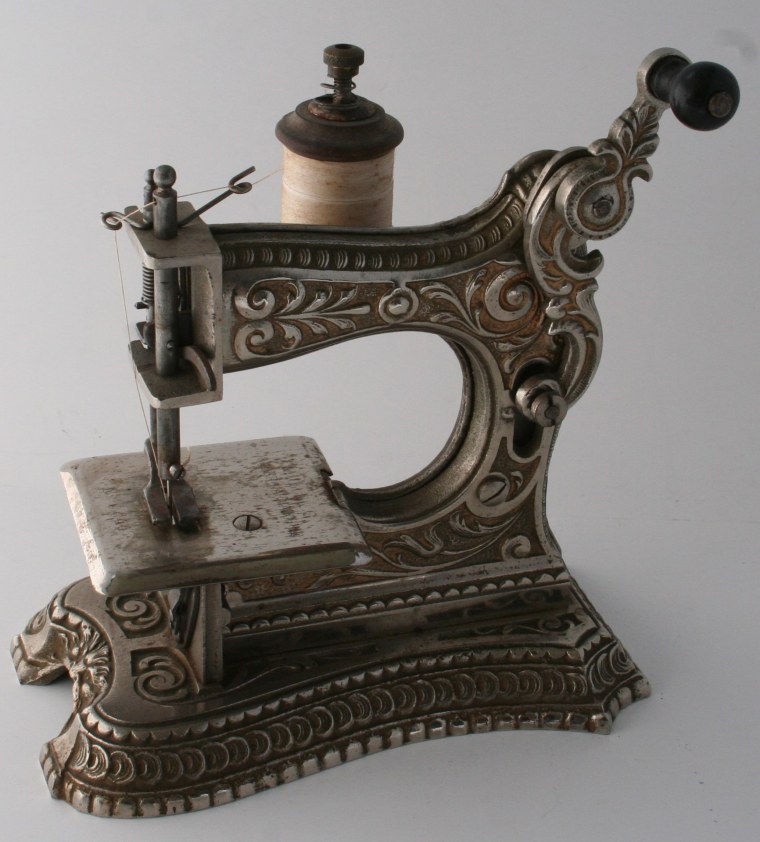 Швейная машинка