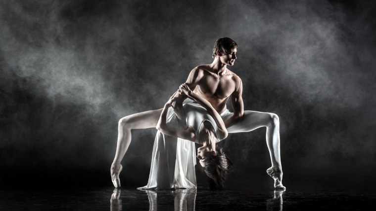 Заставка на рабочий стол танец