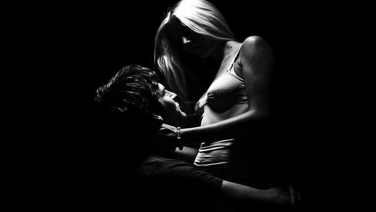 Девушка страсть