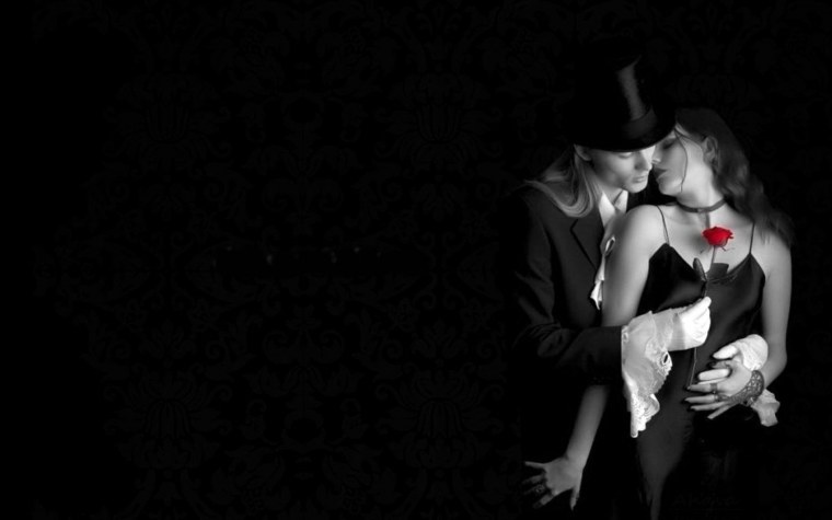 Влюбленные на черном фоне