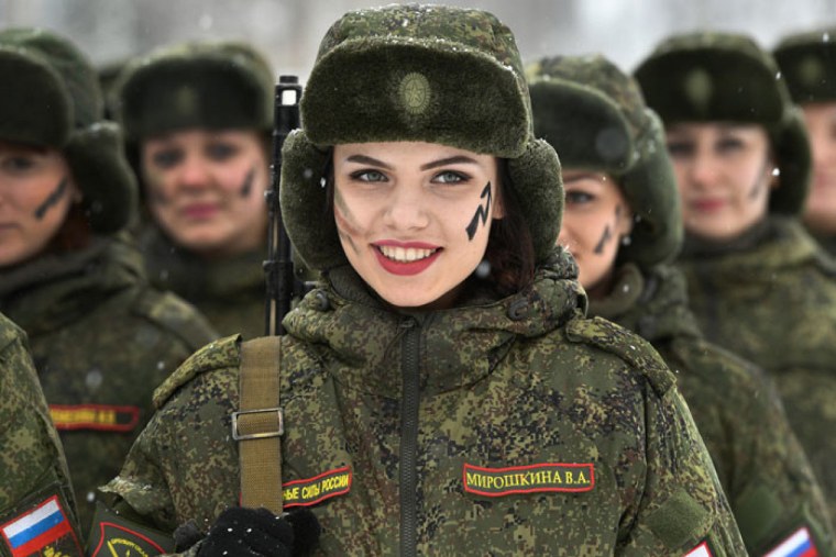 Женщина Военком в России