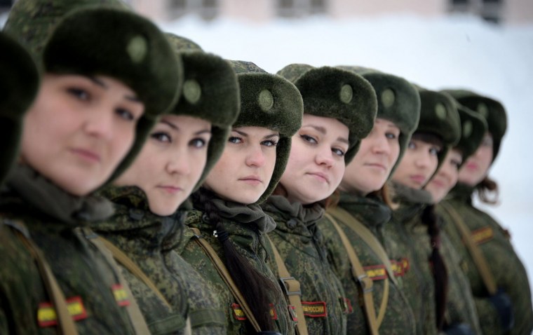 Женщины военнослужащие