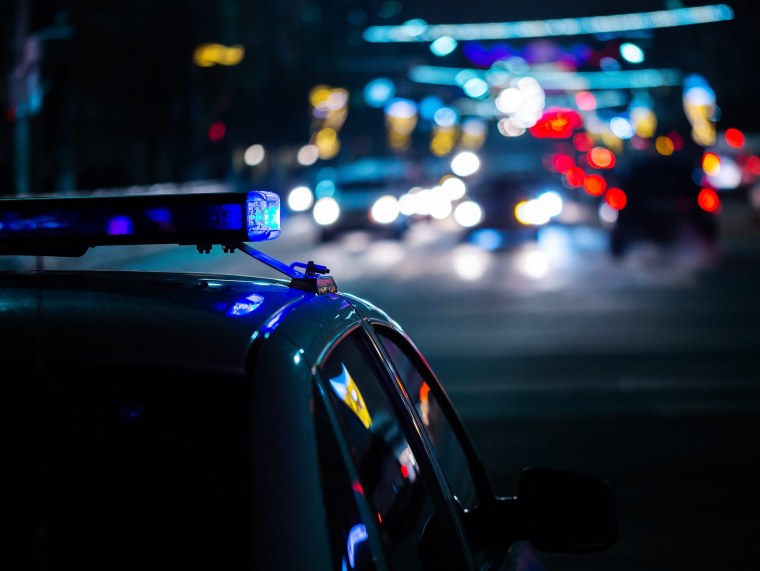 Полицейская машина в огне