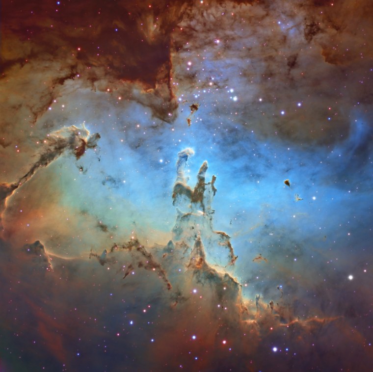 Туманность столпы творения Хаббл