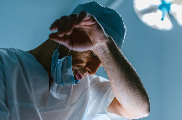 Уставший доктор