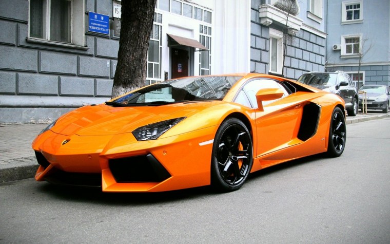 Lamborghini Aventador i lp700-4
