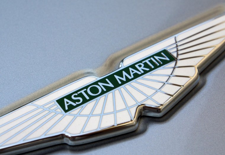 Астон Мартин значок