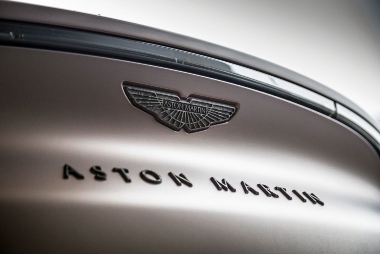 Значок автомобиля Aston Martin g70