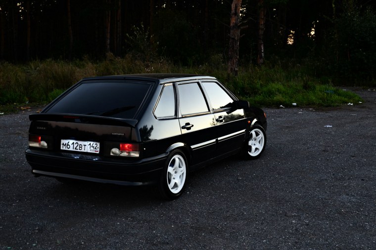 ВАЗ 2114 черная 42 регион