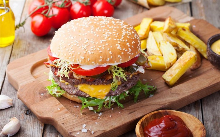 Бургер с сырными палочками