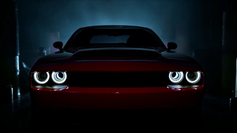 Dodge srt Hellcat фары