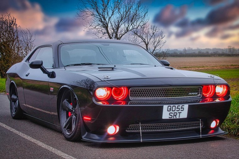 Додж Челленджер СРТ