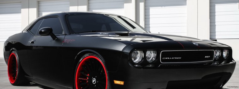 Додж Челленджер неон
