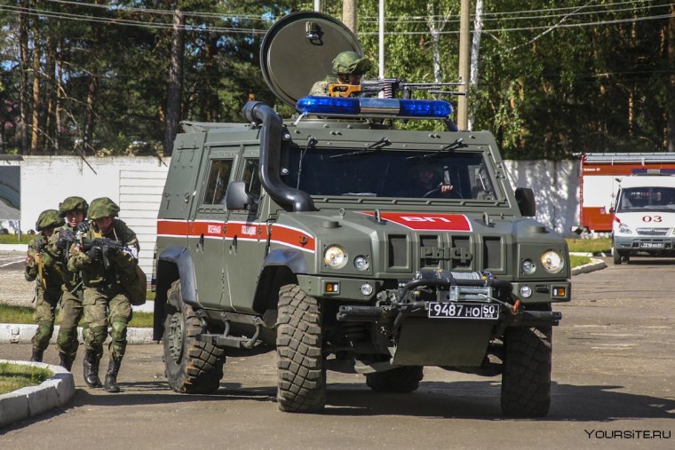 Военная полиция автомобили
