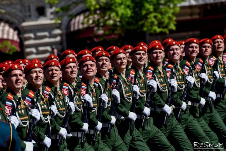 Военная полиция РФ на параде