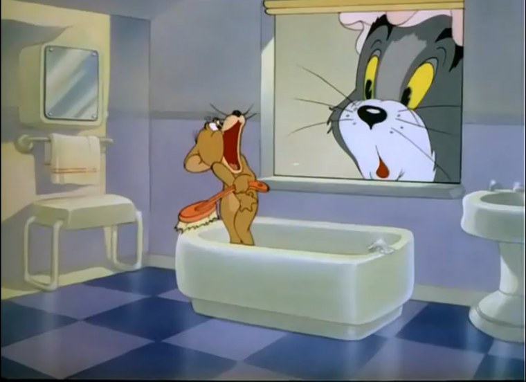 Том и Джерри моются в душе