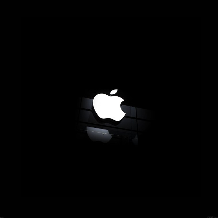 Эппл на черном фоне