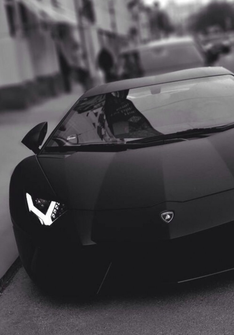 Ламборгини авентадор