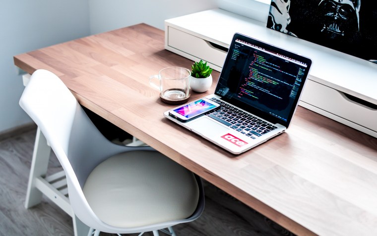 Стол для компьютера