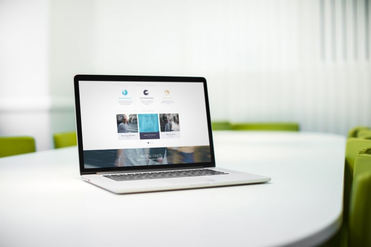 Экран макбук мокап