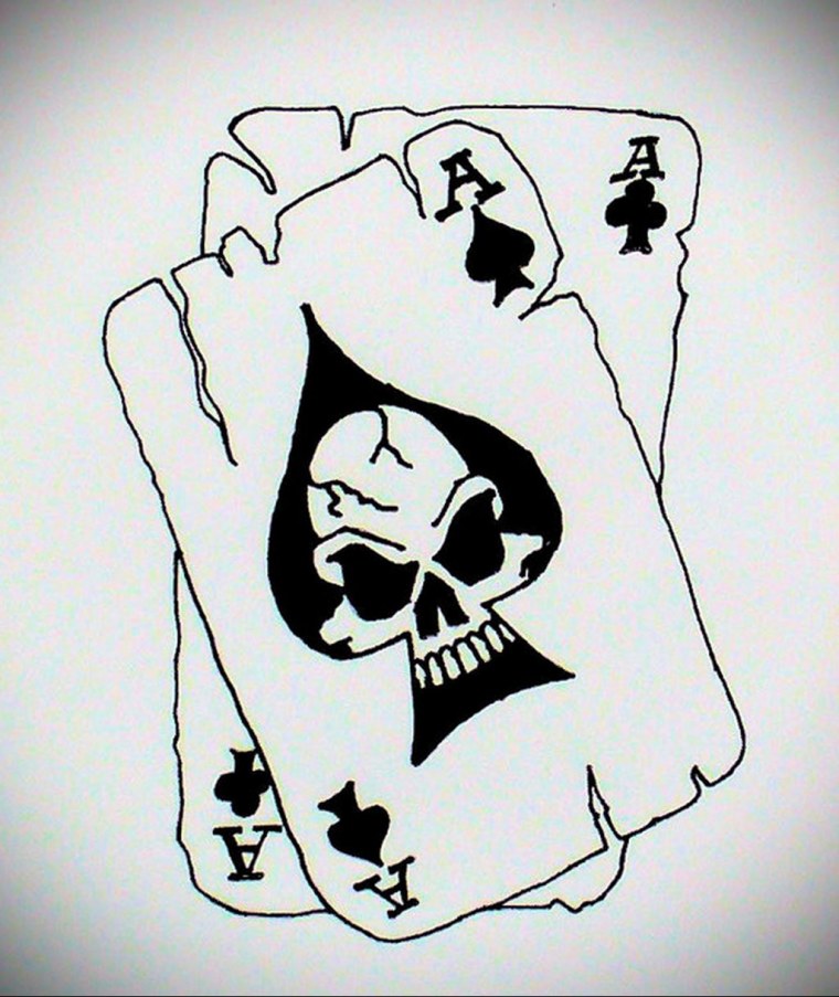 Пиковый туз с черепом