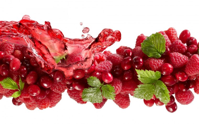 Ягоды на белом фоне