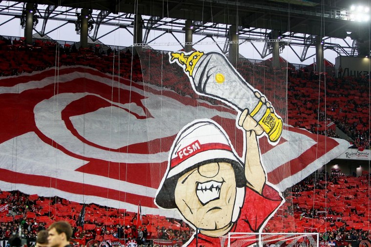 Футбольный фанат арт