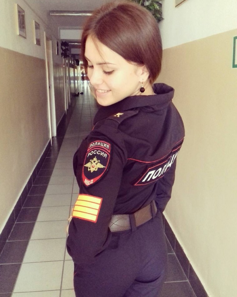 Девушки в форме полиции