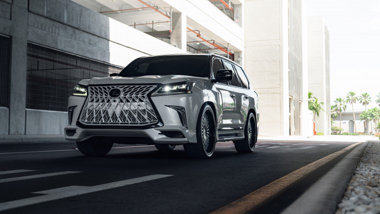 Lexus LX 570 Wallpaper