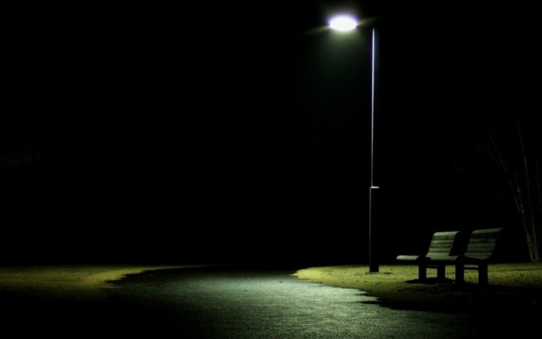 Фонарь в темноте