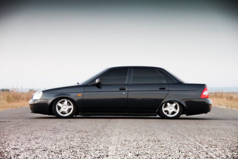 Лада Приора заниженная