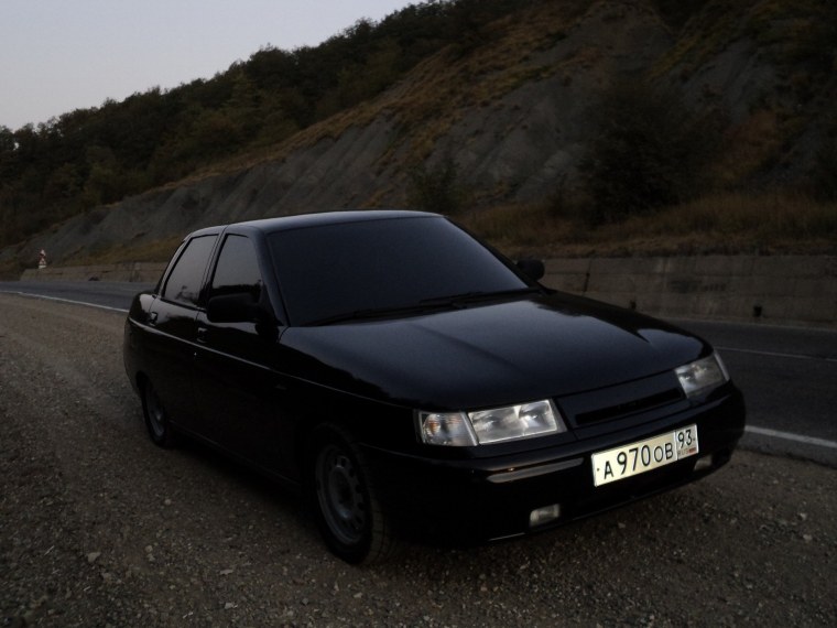 ВАЗ 2110 черная опер