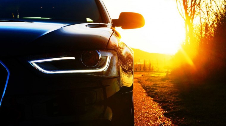 Закат солнца в машине