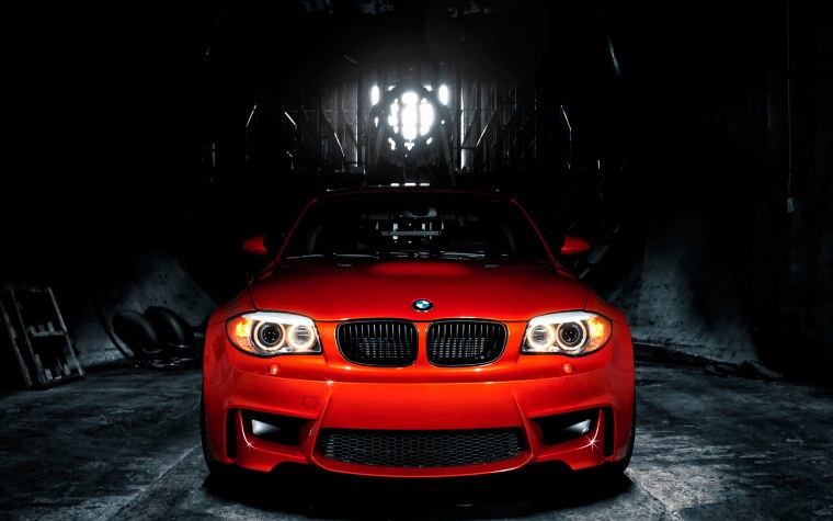 BMW 3 e82 фары красные