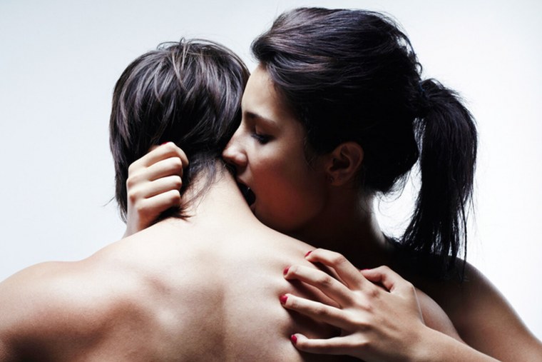 Страстные объятия