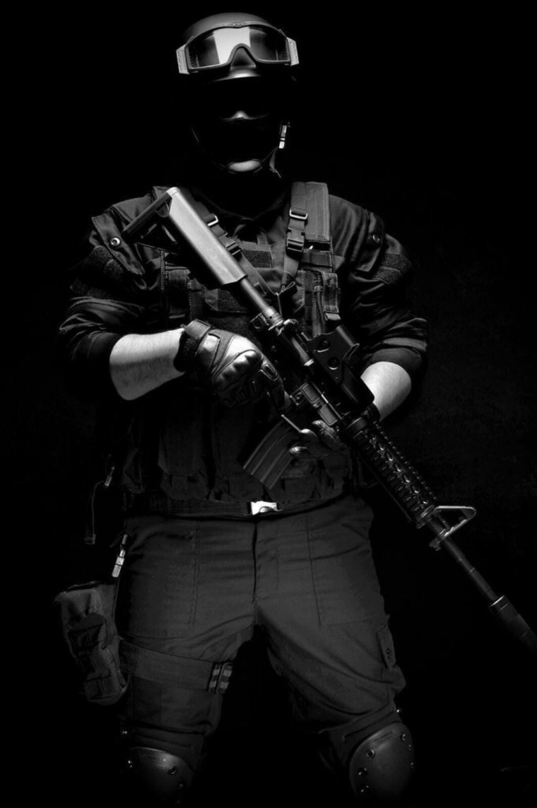 Спецназовец в маске