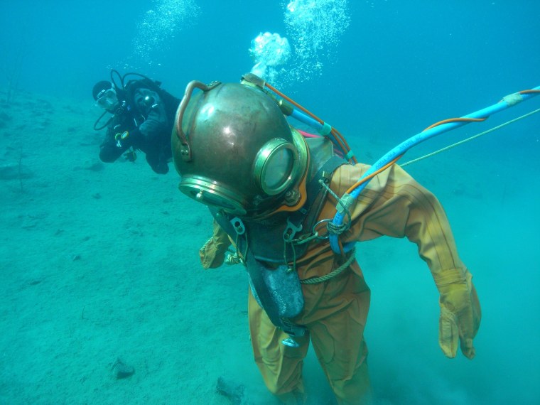 Водолазный скафандр трехболтовка