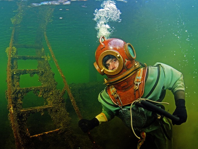 Водолазный костюм трехболтовка