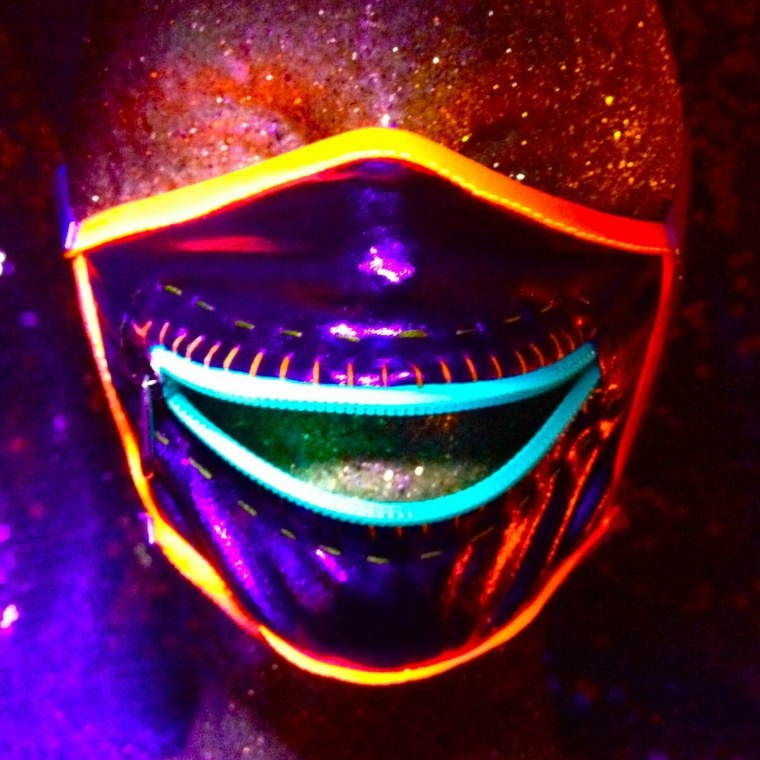 Неоновая маска