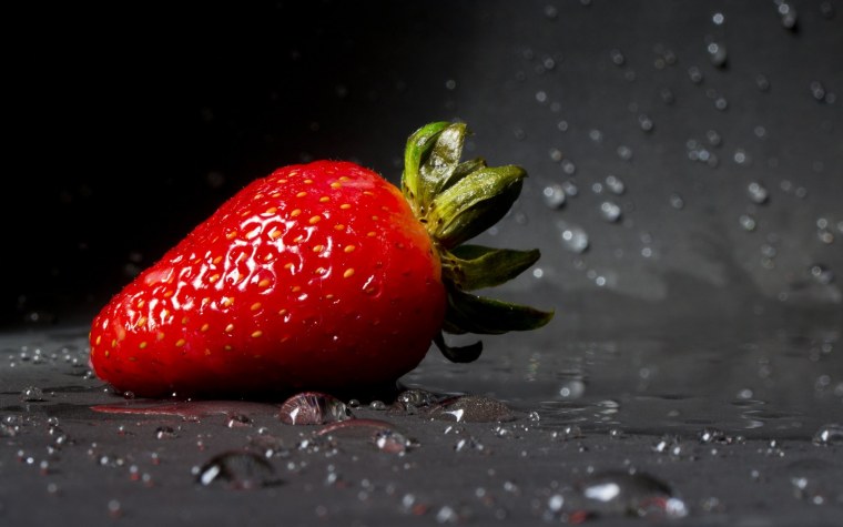 Черная клубника