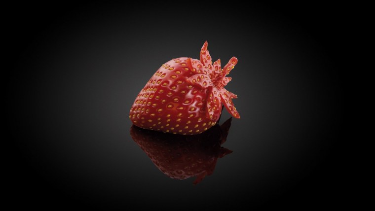 Клубника на черном фоне